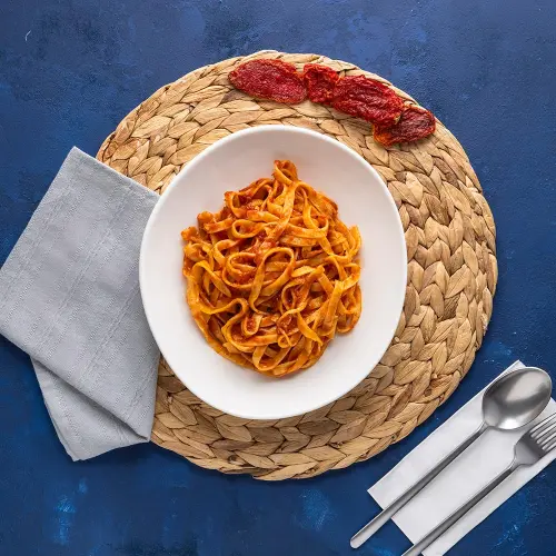 DOMATES SOSLU TAGLIATELLE