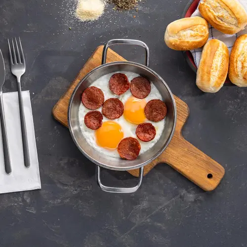 SAHANDA SUCUKLU YUMURTA